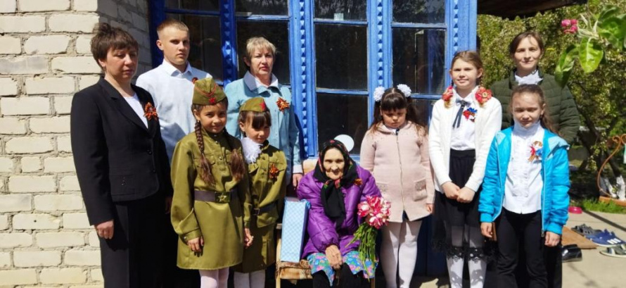 Поздравление  с Праздником Великой Победы Ветерана Великой Отечественной войны  Артюшкиной Нины Ивановны