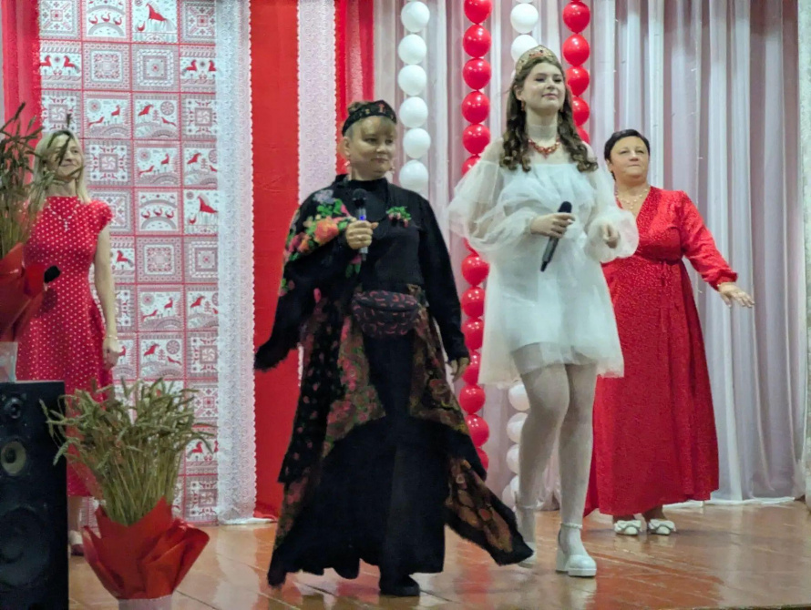 Уважаемые односельчане, гости!.